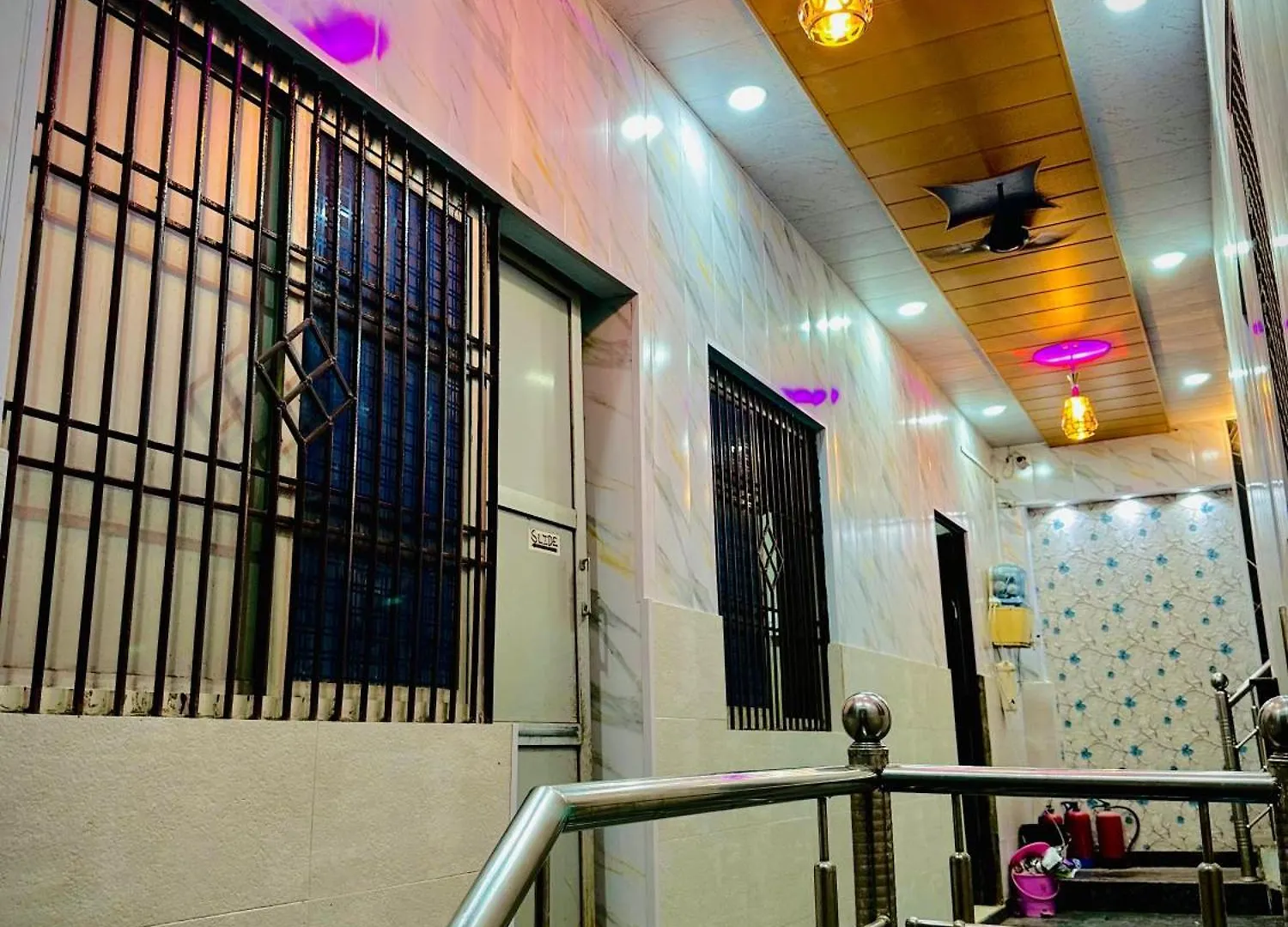 Mahadev Residency Hotel Varanasi 0*,  Índia