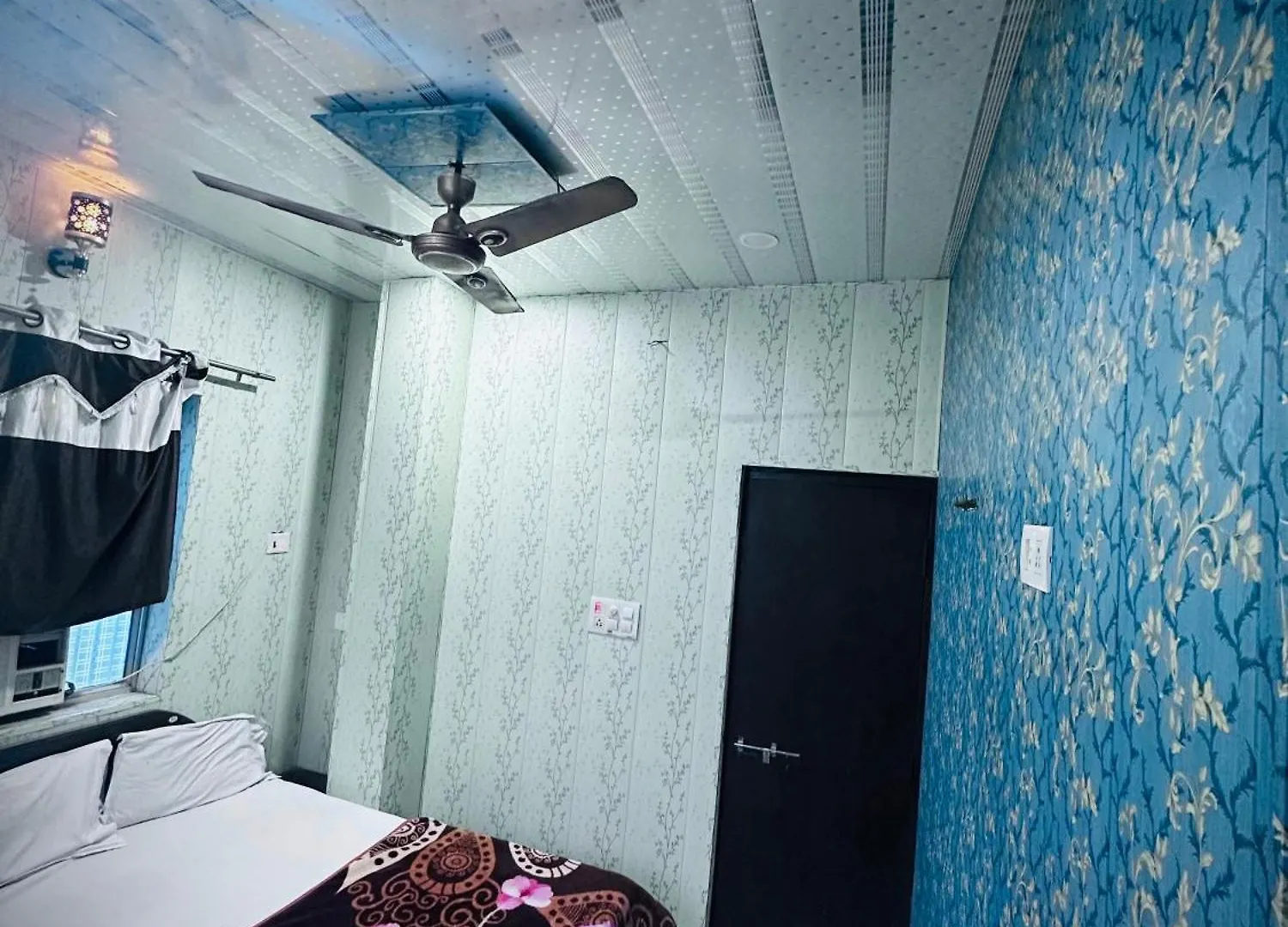 Mahadev Residency Hotel Varanasi